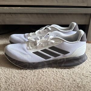Women’s groovy pattern Adidas sneakers